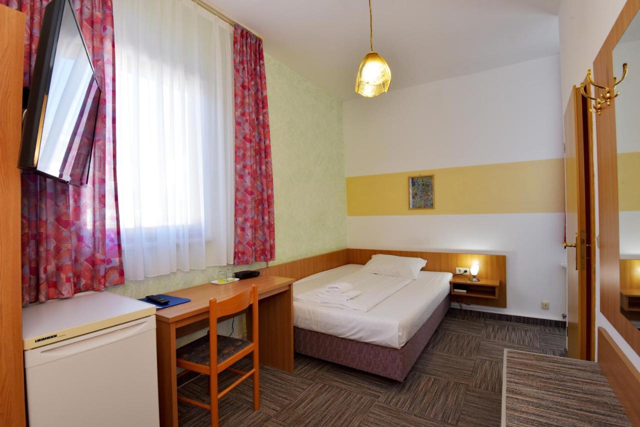 Hotel Zum Gruendle Обергоф Екстер'єр фото